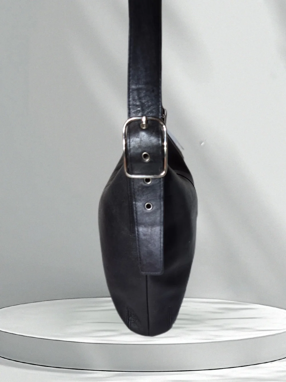 Vintage Coach Legacy slim hobo shoulder bag in black leather